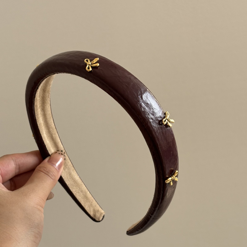 Retro leather atmosphere golde - Leatherwork Pony recension och pris