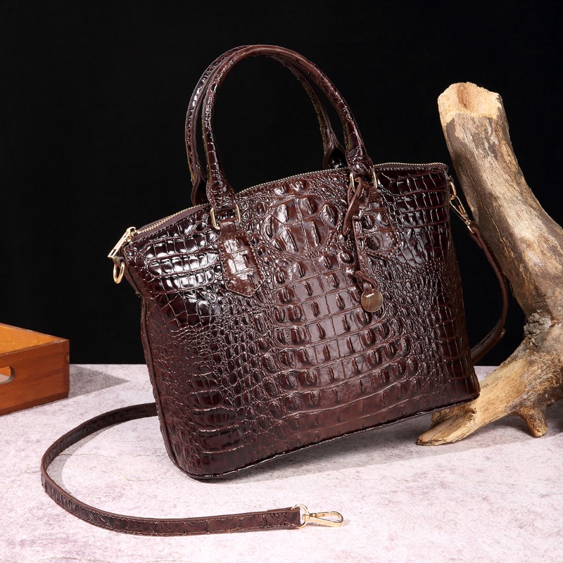 2025 Women's Crocodile Embosse - Leatherwork Pony recension och pris